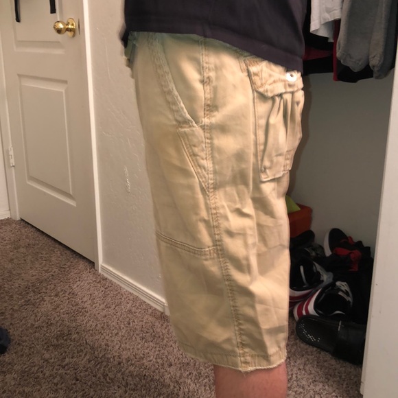 Shorts - Picture 2 of 4